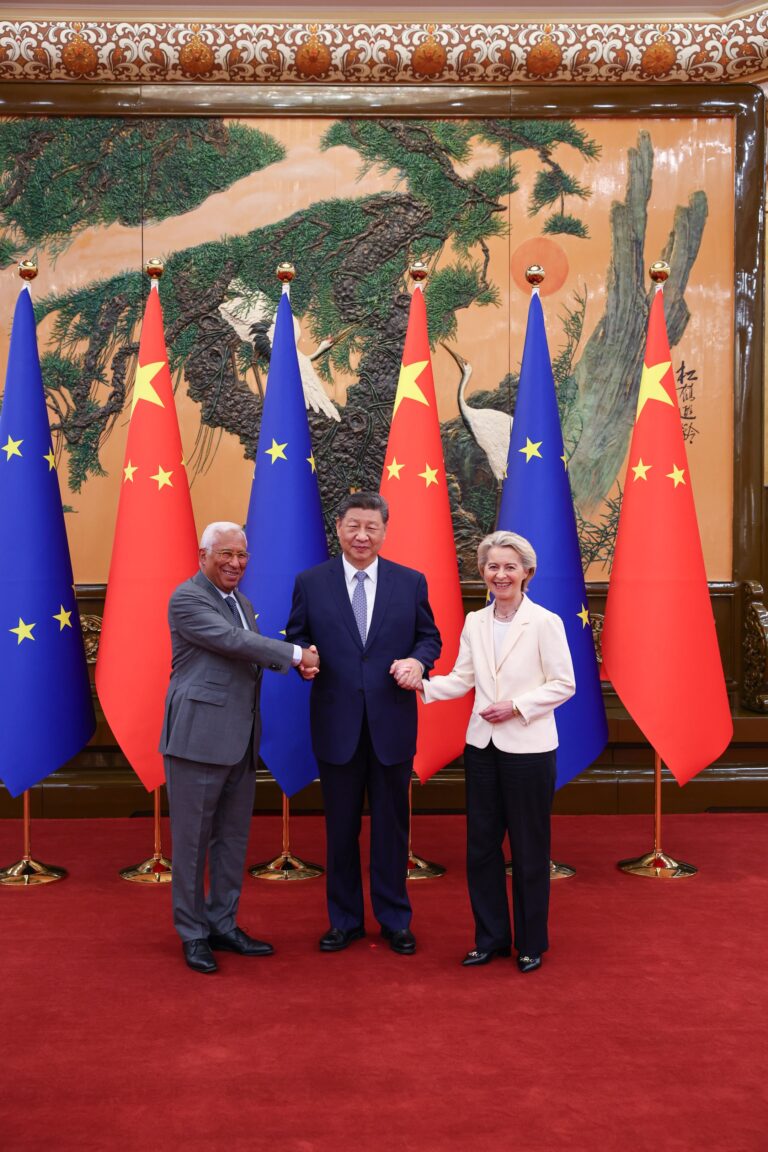 25th Summit: China-EU Close Climate Ties