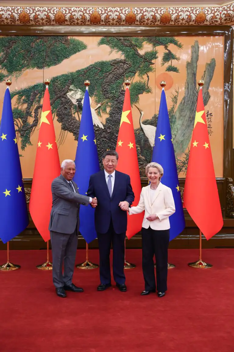 25th Summit: China-EU Close Climate Ties